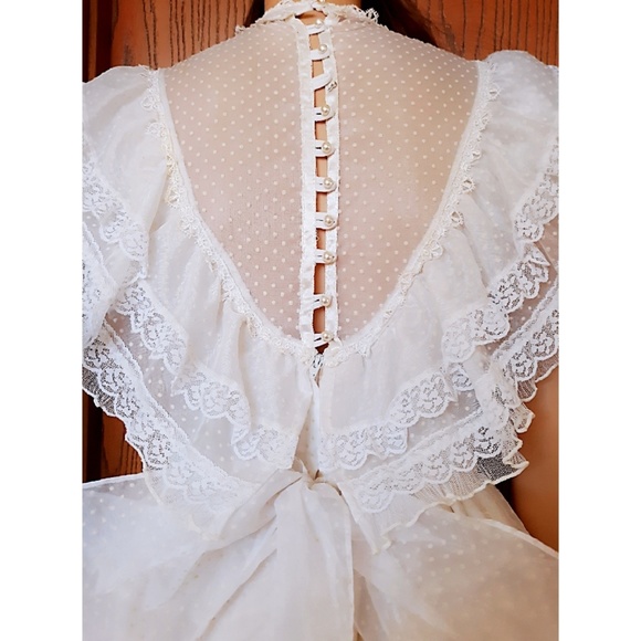Gunne Sax prairie white Cinderella wedding dress - Picture 6 of 6